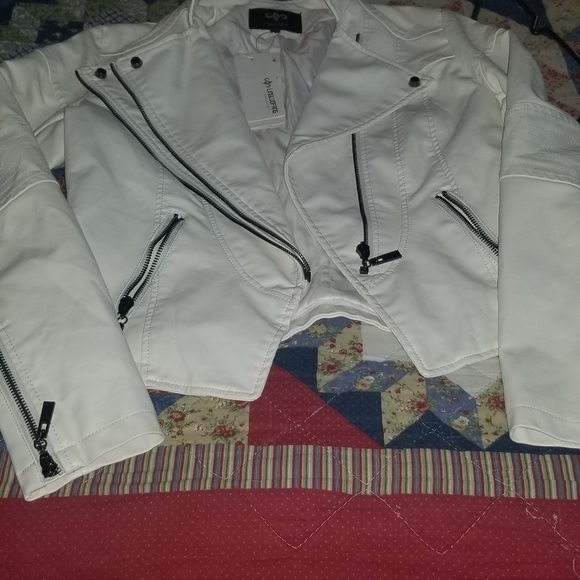 White leather Jacket - Picture 1 of 2